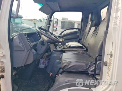 Zdjęcie 7 z 14 samochodu: 2014 ISUZU NPR HD - BOX TRUCK VIN:54DC4W1B3ES803882 - miniatura