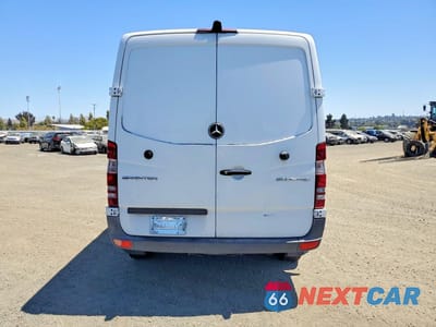 Zdjęcie 6 z 13 samochodu: 2014 MERCEDES-BENZ SPRINTER 2500 DELIVERY VAN VIN:WD3PE7CC8E5836352 - miniatura