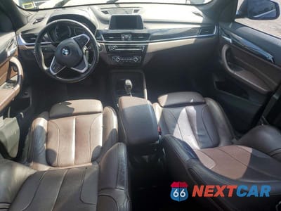 Zdjęcie 8 z 14 samochodu: 2018 BMW X1 XDRIVE28I VIN:WBXHT3C34J5L32323 - miniatura