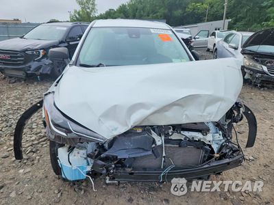 Piąte zdjęcie samochodu w środku: 2022 TOYOTA COROLLA CROSS L VIN:7MUAAABG8NV017575 - miniatura