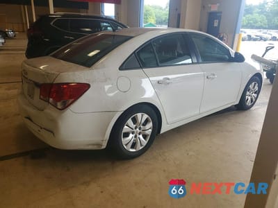 Trzecie zdjęcie samochodu z tyłu: 2013 CHEVROLET CRUZE LS VIN:1G1PA5SG3D7111621 - miniatura