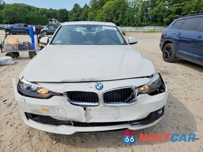 Piąte zdjęcie samochodu w środku: 2013 BMW 328 XI SULEV VIN:WBA3B5C50DJ598924 - miniatura