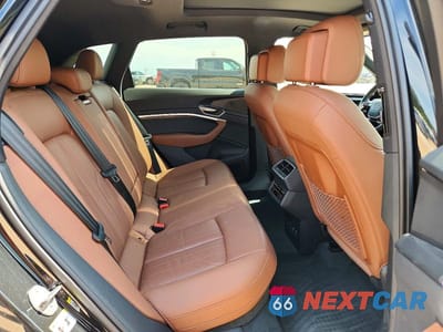 Zdjęcie 11 z 14 samochodu: 2022 AUDI E-TRON PREMIUM VIN:WA1AAAGE5NB045966 - miniatura