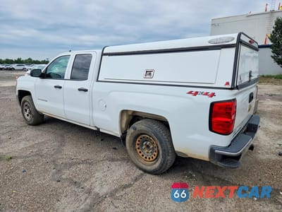 Drugie zdjęcie samochodu z przodu: 2018 CHEVROLET SILVERADO K1500 VIN:1GCVKNEH4JZ326800 - miniatura