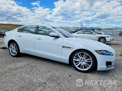 Czwarte zdjęcie samochodu z boku: 2016 JAGUAR XF PRESTIGE VIN:SAJBK4BV4GCY15041 - miniatura