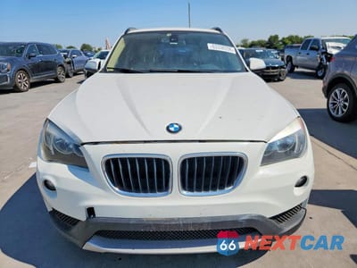 Piąte zdjęcie samochodu w środku: 2014 BMW X1 SDRIVE28I VIN:WBAVM1C5XEVW51635 - miniatura