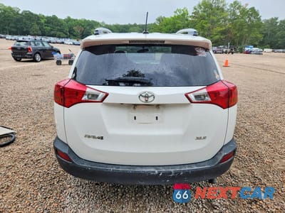 Zdjęcie 6 z 12 samochodu: 2015 TOYOTA RAV4 XLE VIN:JTMWFREVXFD070981 - miniatura