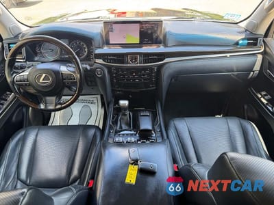 Zdjęcie 9 z 11 samochodu: 2018 LEXUS LX 570 VIN:JTJHY7AX3J4262165 - miniatura