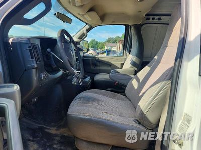 Zdjęcie 7 z 12 samochodu: 2016 CHEVROLET EXPRESS 25 - DELIVERY VAN VIN:1GCWGAFF1G1232909 - miniatura