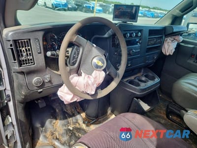 Zdjęcie 8 z 12 samochodu: 2017 CHEVROLET EXPRESS G3500 VIN:1GB0GRFG0H1208507 - miniatura