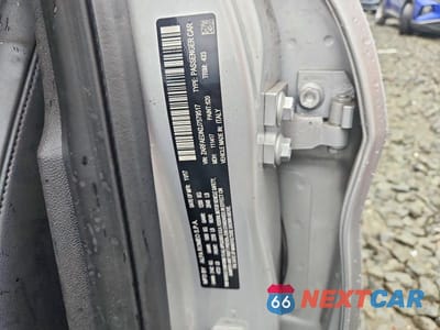 Zdjęcie 12 z 12 samochodu: 2018 ALFA ROMEO GIULIA Q4 VIN:ZARFAEDN2J7579517 - miniatura