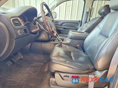 Zdjęcie 7 z 13 samochodu: 2011 GMC YUKON DENALI VIN:1GKS2EEFXBR247087 - miniatura