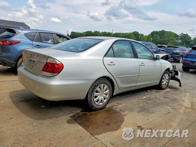 Trzecie zdjęcie samochodu z tyłu: 2005 TOYOTA CAMRY LE VIN:4T1BE32K75U957103 - miniatura