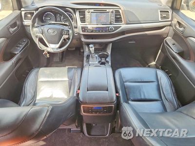 Zdjęcie 8 z 13 samochodu: 2015 TOYOTA HIGHLANDER XLE VIN:5TDKKRFH7FS043275 - miniatura