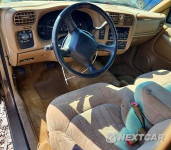Zdjęcie 8 z 12 samochodu: 2002 CHEVROLET S TRUCK S10 VIN:1GCCS19W028256728 - miniatura