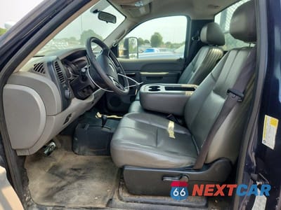 Zdjęcie 7 z 12 samochodu: 2010 GMC SIERRA K3500 VIN:1GD3K2B65AF105325 - miniatura