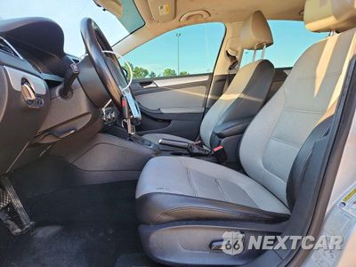 Zdjęcie 7 z 12 samochodu: 2013 VOLKSWAGEN JETTA HYBRID VIN:3VW637AJ4DM272648 - miniatura
