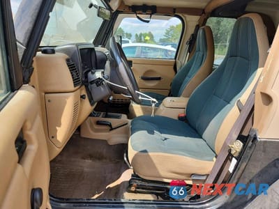 Zdjęcie 7 z 12 samochodu: 2000 JEEP WRANGLER / TJ SAHARA VIN:1J4FA59S6YP778745 - miniatura