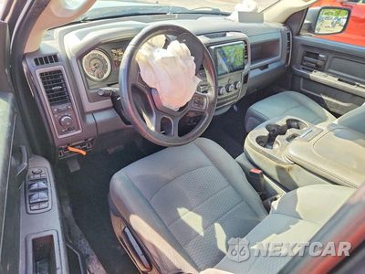 Zdjęcie 8 z 12 samochodu: 2019 RAM 1500 CLASSIC TRADESMAN VIN:1C6RR6FT6KS500650 - miniatura