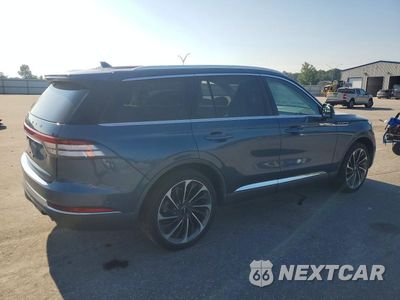Trzecie zdjęcie samochodu z tyłu: 2020 LINCOLN AVIATOR RESERVE VIN:5LM5J7XC3LGL14094 - miniatura