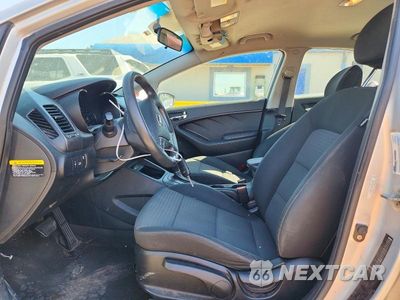 Zdjęcie 13 z 26 samochodu: 2016 KIA FORTE LX VIN:KNAFX4A65G5458160 - miniatura