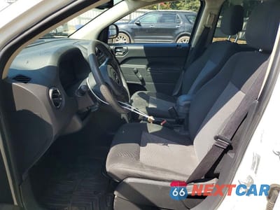 Zdjęcie 7 z 13 samochodu: 2016 JEEP COMPASS SPORT VIN:1C4NJDBBXGD729442 - miniatura