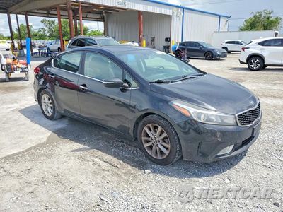 Czwarte zdjęcie samochodu z boku: 2017 KIA FORTE S VIN:3KPFL4A77HE067654 - miniatura