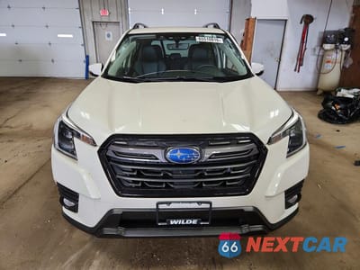 Piąte zdjęcie samochodu w środku: 2023 SUBARU FORESTER LIMITED VIN:JF2SKAPCXPH513312 - miniatura
