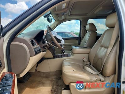 Zdjęcie 7 z 13 samochodu: 2011 CHEVROLET TAHOE K1500 LTZ VIN:1GNSKCE0XBR350643 - miniatura