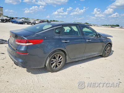 Trzecie zdjęcie samochodu z tyłu: 2020 KIA OPTIMA LX VIN:5XXGT4L31LG385557 - miniatura