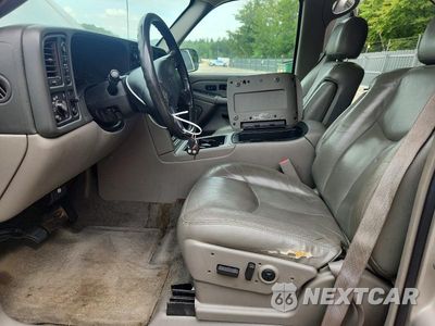 Zdjęcie 7 z 13 samochodu: 2004 GMC YUKON VIN:1GKEK13Z94J319014 - miniatura