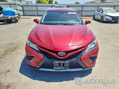 Piąte zdjęcie samochodu w środku: 2018 TOYOTA CAMRY XSE VIN:4T1B61HK5JU589975 - miniatura