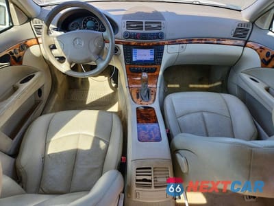 Zdjęcie 8 z 12 samochodu: 2006 MERCEDES-BENZ E 350 VIN:WDBUF56J66A861536 - miniatura