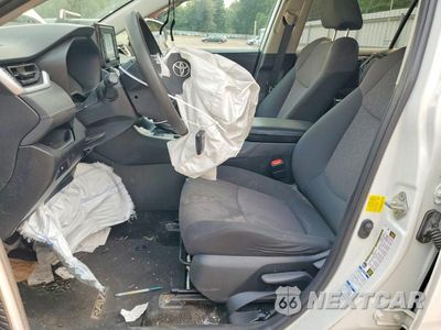 Zdjęcie 7 z 13 samochodu: 2019 TOYOTA RAV4 XLE VIN:2T3P1RFV4KC012297 - miniatura