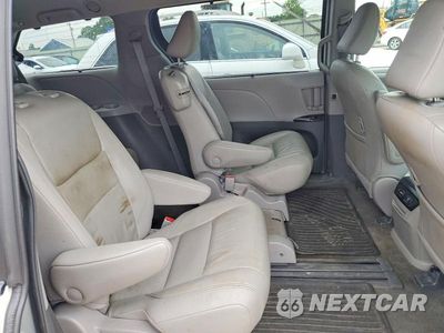 Zdjęcie 11 z 13 samochodu: 2018 TOYOTA SIENNA XLE 8-PASSENGER VIN:5TDYZ3DC5JS937889 - miniatura