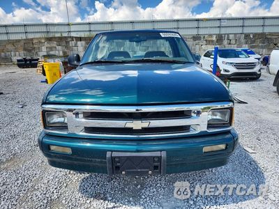 Piąte zdjęcie samochodu w środku: 1997 CHEVROLET S TRUCK S10 VIN:1GCCS144XVK157749 - miniatura