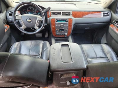 Zdjęcie 8 z 13 samochodu: 2011 CHEVROLET SILVERADO K1500 LTZ VIN:3GCPKTE38BG277877 - miniatura