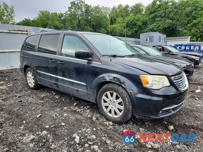 Czwarte zdjęcie samochodu z boku: 2013 CHRYSLER TOWN & COUNTRY TOURING VIN:2C4RC1BG1DR682591 - miniatura