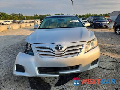 Piąte zdjęcie samochodu w środku: 2010 TOYOTA CAMRY LE VIN:4T4BF3EK1AR002564 - miniatura