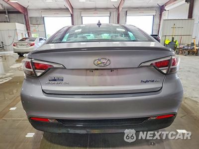 Zdjęcie 6 z 13 samochodu: 2017 HYUNDAI SONATA HYBRID SE VIN:KMHE24L18HA050934 - miniatura