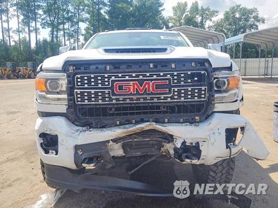 Piąte zdjęcie samochodu w środku: 2018 GMC SIERRA K2500 DENALI VIN:1GT12UEYXJF285633 - miniatura