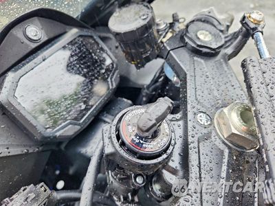 Zdjęcie 8 z 10 samochodu: 2025 KAWASAKI ZX1002 L VIN:JKBZXVL15SA019974 - miniatura