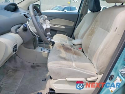 Zdjęcie 7 z 12 samochodu: 2009 TOYOTA YARIS BASE VIN:JTDBT903994047452 - miniatura