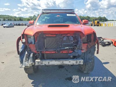 Piąte zdjęcie samochodu w środku: 2017 TOYOTA TACOMA TRD SPORT VIN:3TMCZ5AN4HM115915 - miniatura