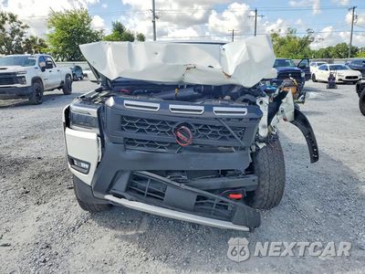 Piąte zdjęcie samochodu w środku: 2025 NISSAN FRONTIER PRO-X VIN:1N6ED1EJ1SN603219 - miniatura
