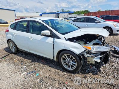Czwarte zdjęcie samochodu z boku: 2017 FORD FOCUS SE VIN:1FADP3K28HL327047 - miniatura
