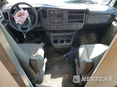 Zdjęcie 8 z 13 samochodu: 2025 CHEVROLET EXPRESS BOX TRUCK VIN:1HA0GRF7XSN000285 - miniatura