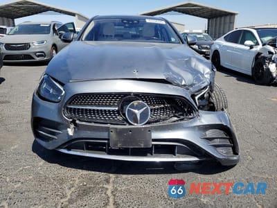 Piąte zdjęcie samochodu w środku: 2021 MERCEDES-BENZ E 450 4MATIC VIN:W1KZF5KB4MA908569 - miniatura