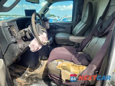 Zdjęcie 7 z 12 samochodu: 2017 CHEVROLET EXPRESS G3500 VIN:1GB0GRFG0H1208507 - miniatura
