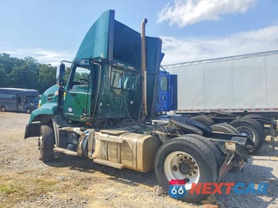 Drugie zdjęcie samochodu z przodu: 2017 MACK 600 CXU600 VIN:1M1AW01X8HM009404 - miniatura
